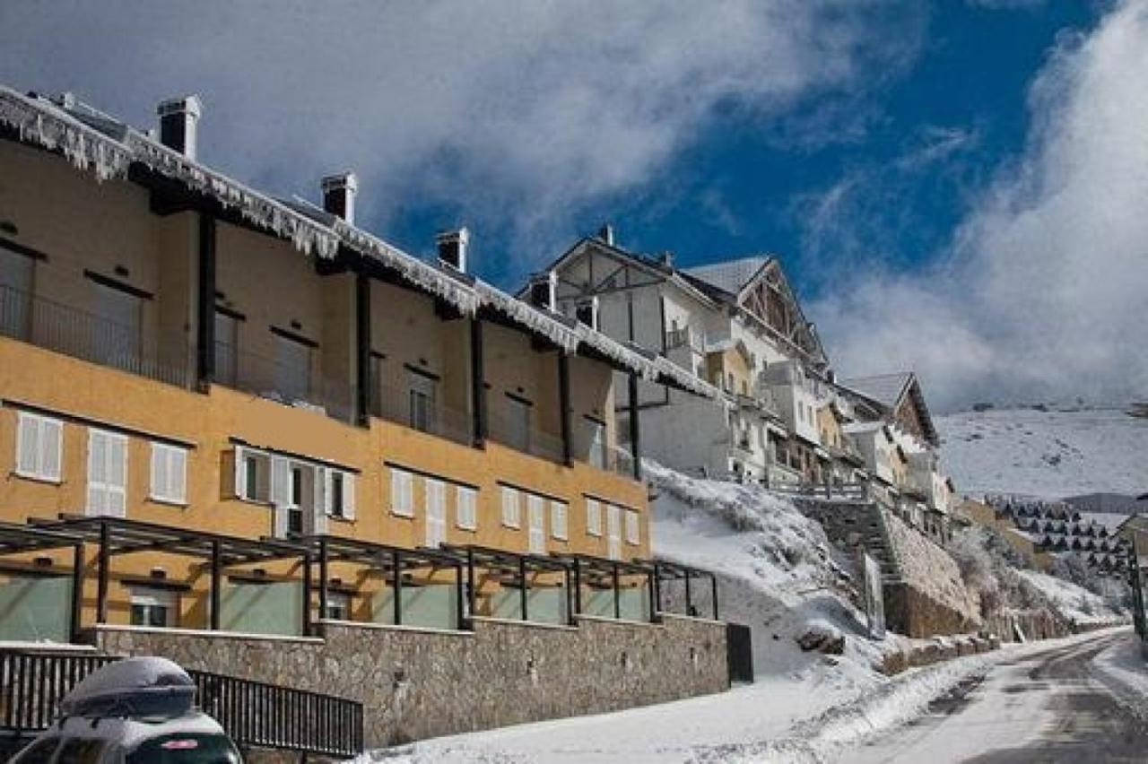 Vista Nevada Ski Lodge Sierra Nevada Eksteriør bilde